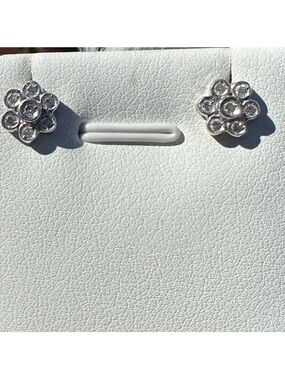 14k Genuine Diamond Flower Stud Earrings